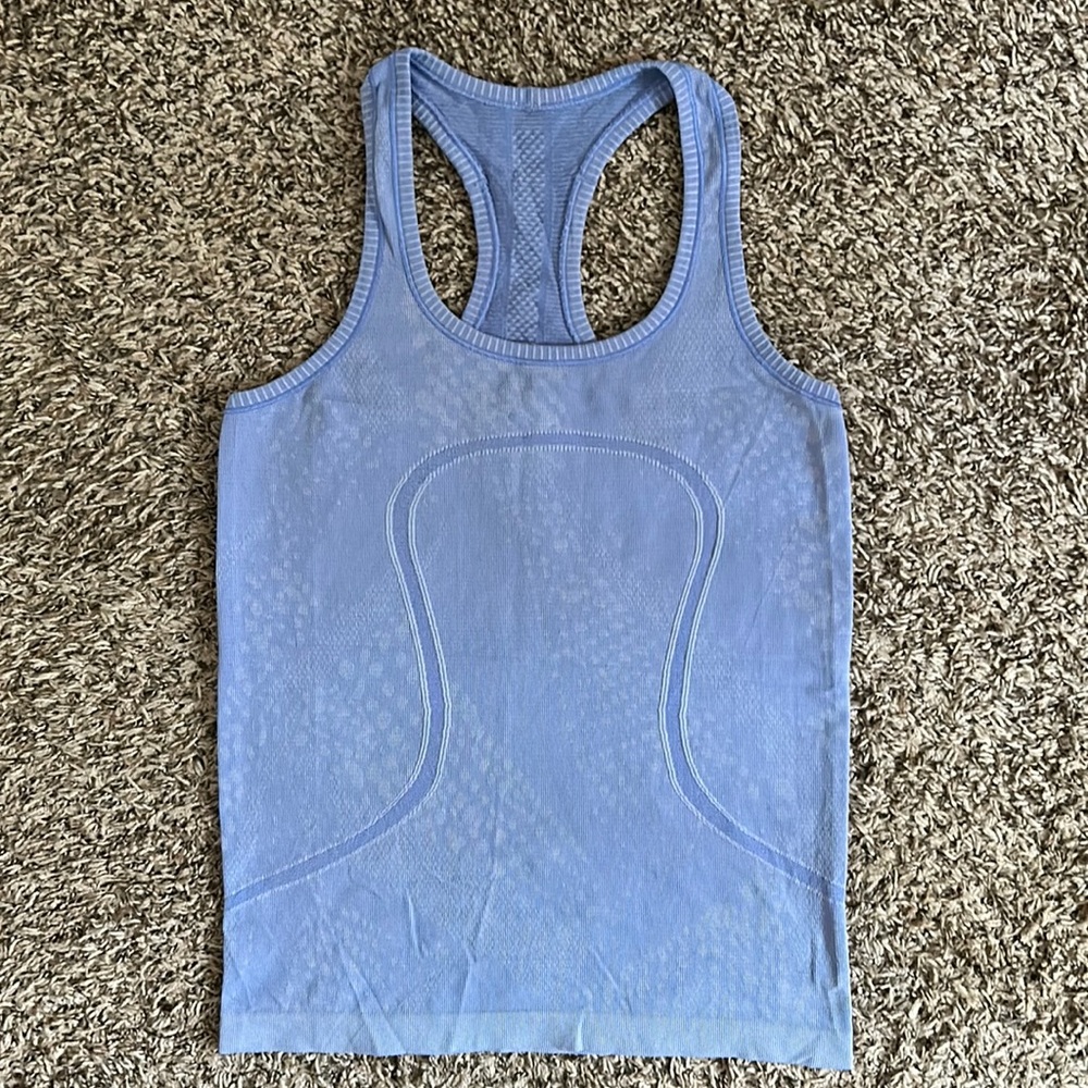 Lululemon workout tank